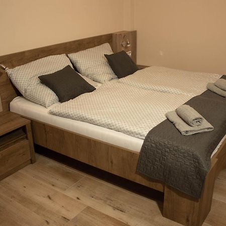 Apartmany Pilot Velka Hledsebe Buitenkant foto